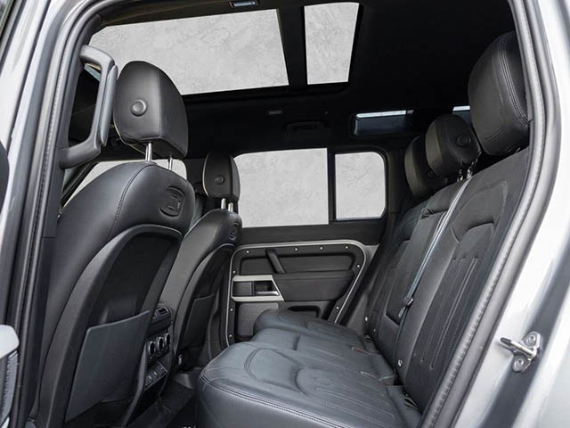 Land Rover Defender 2021