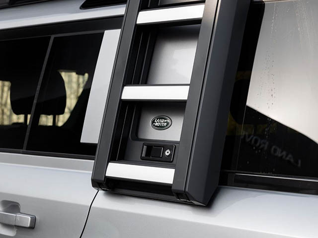 Land Rover Defender 2021