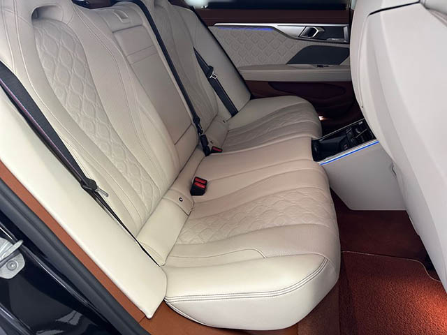 BMW M8 2021