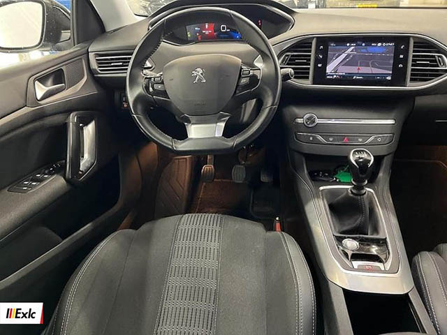 Peugeot 308 2021