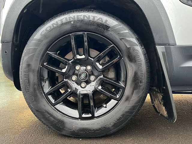 Land Rover Defender 2020