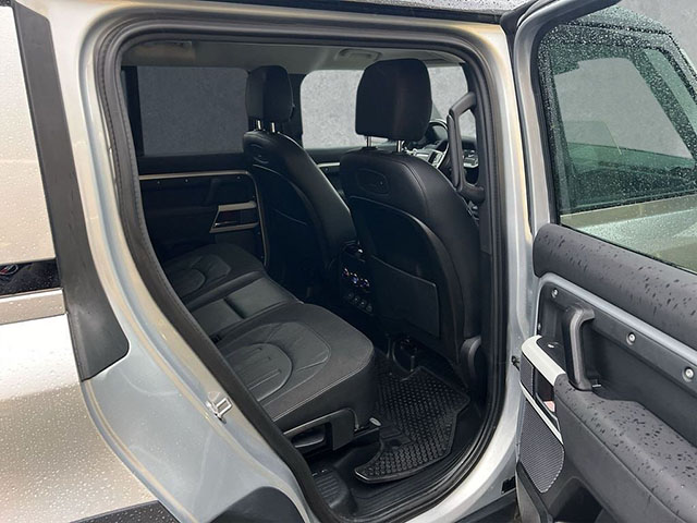 Land Rover Defender 2020