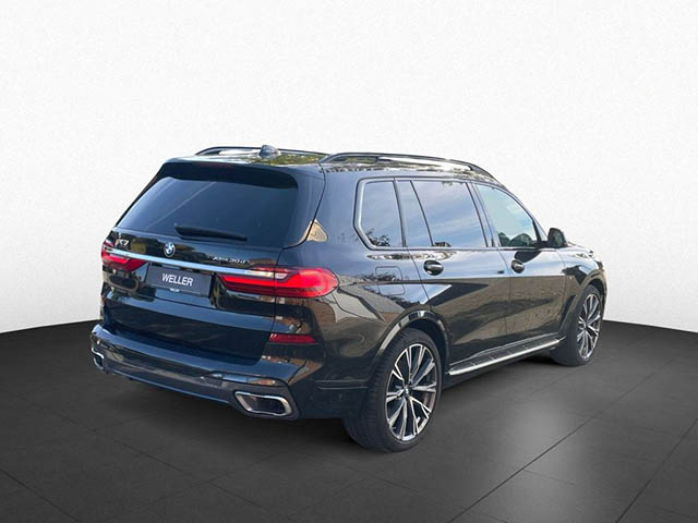 BMW X7 2021