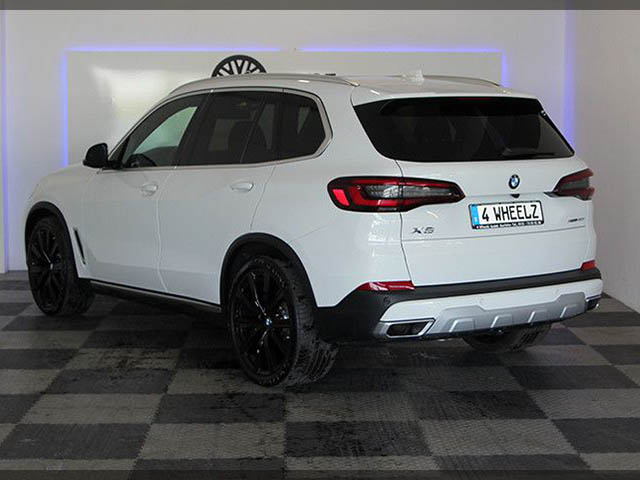 BMW X5 2021