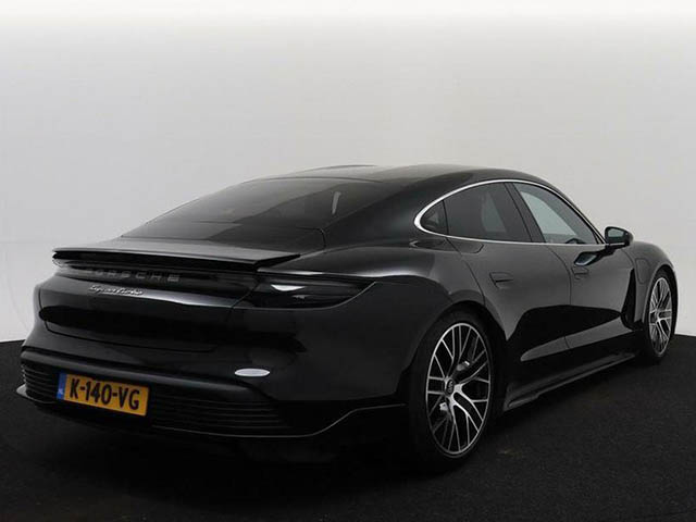 Porsche Taycan 2021