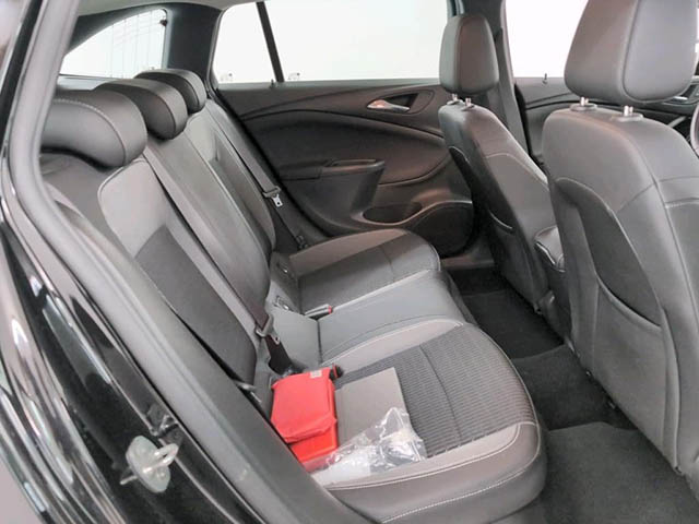 Opel Astra 2021