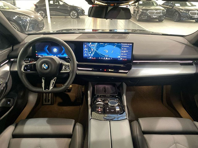 BMW 5 series 2024