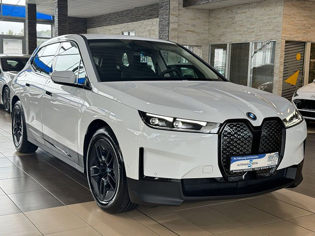BMW iX 2023