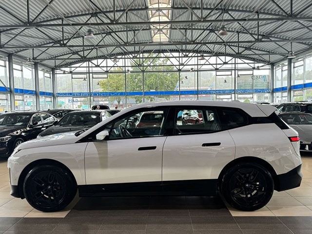 BMW iX 2023