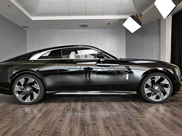Rolls-Royce Spectre 2024
