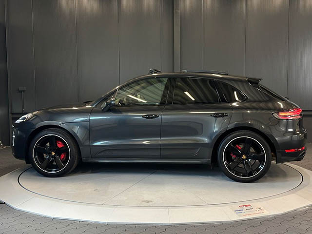Porsche Macan 2021