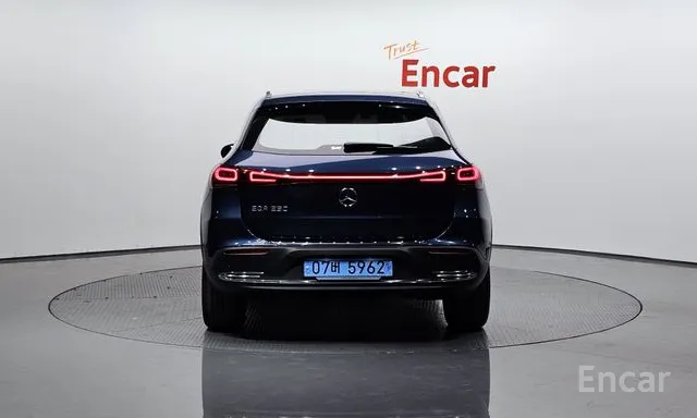 Mercedes EQA 2022