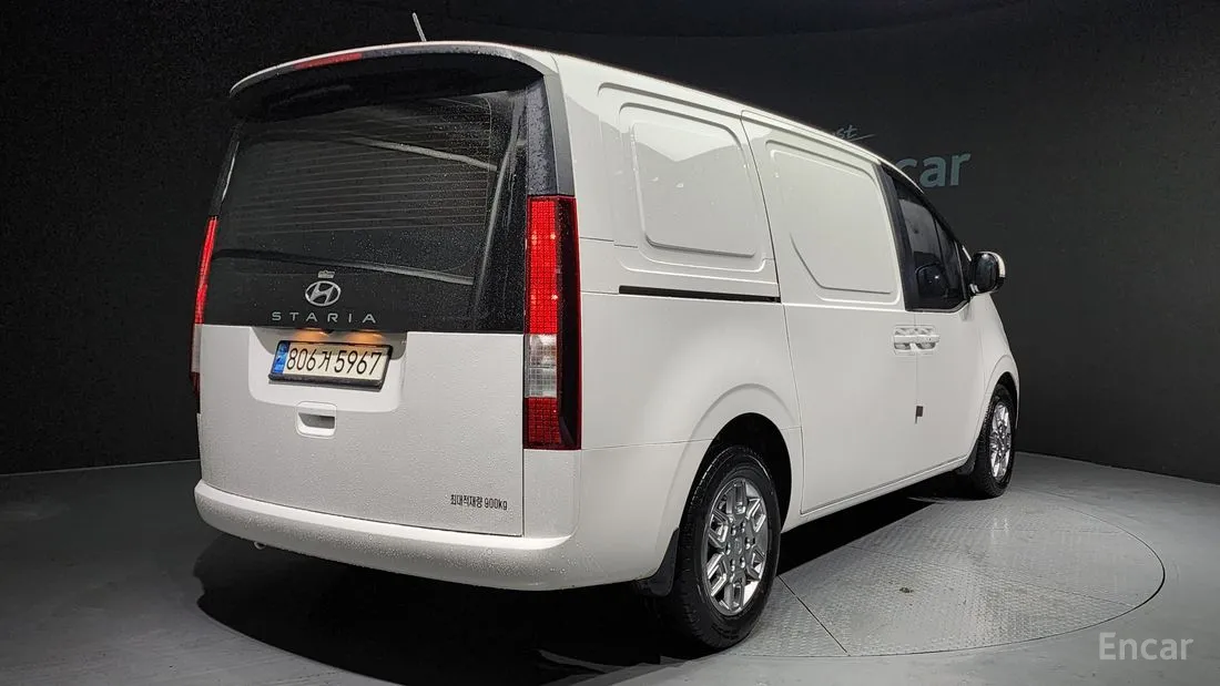 Hyundai Staria 2021