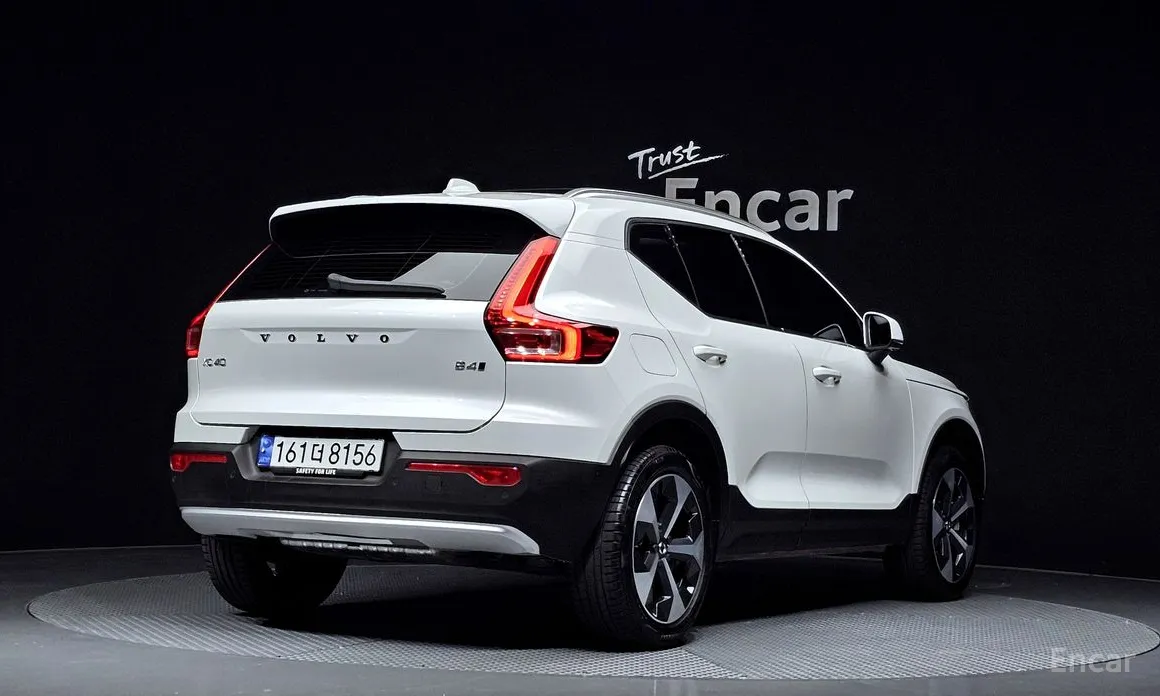 Volvo XC40 2023