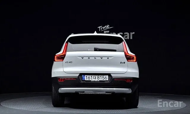 Volvo XC40 2023
