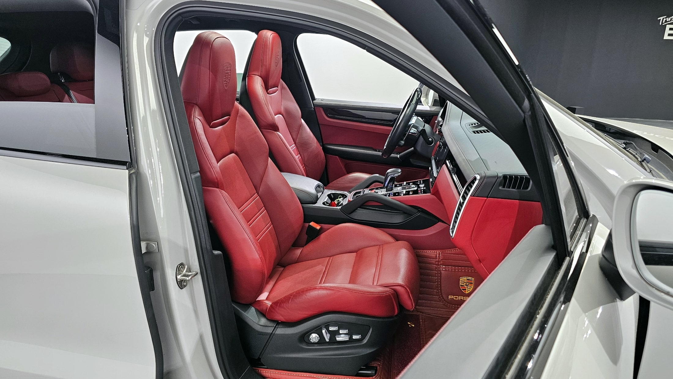 Porsche Cayenne 2021
