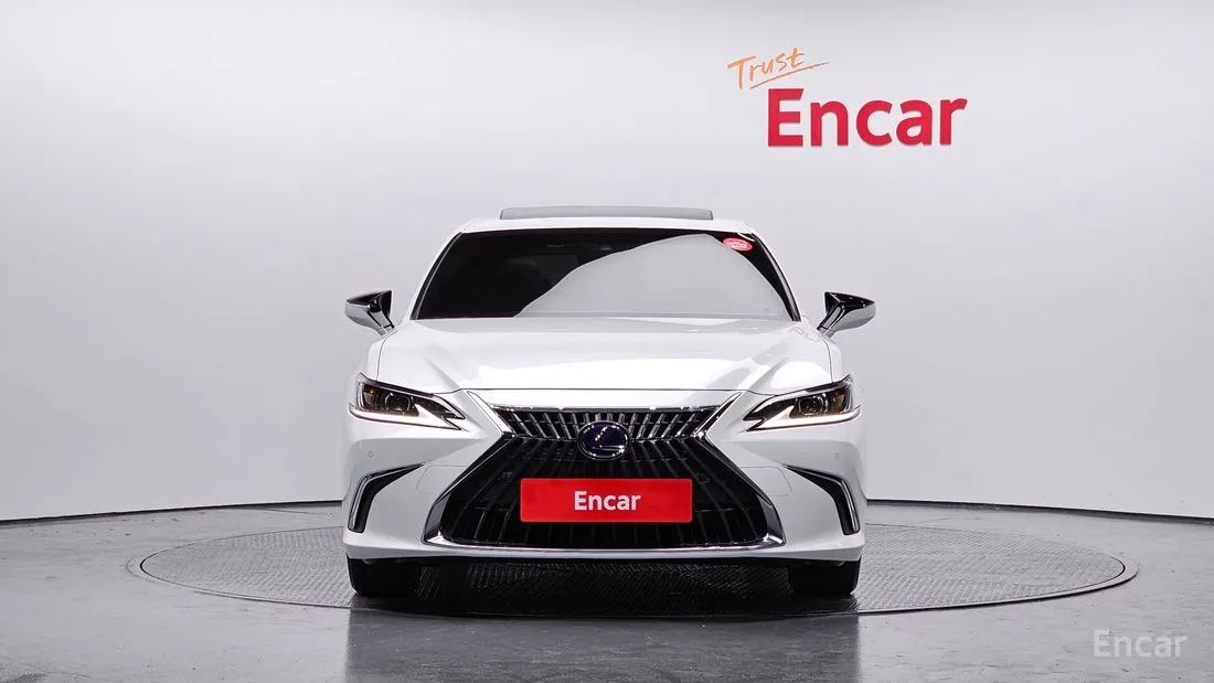 Lexus ES 2022