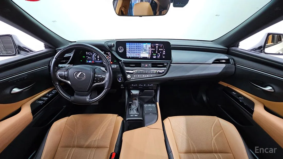 Lexus ES 2022