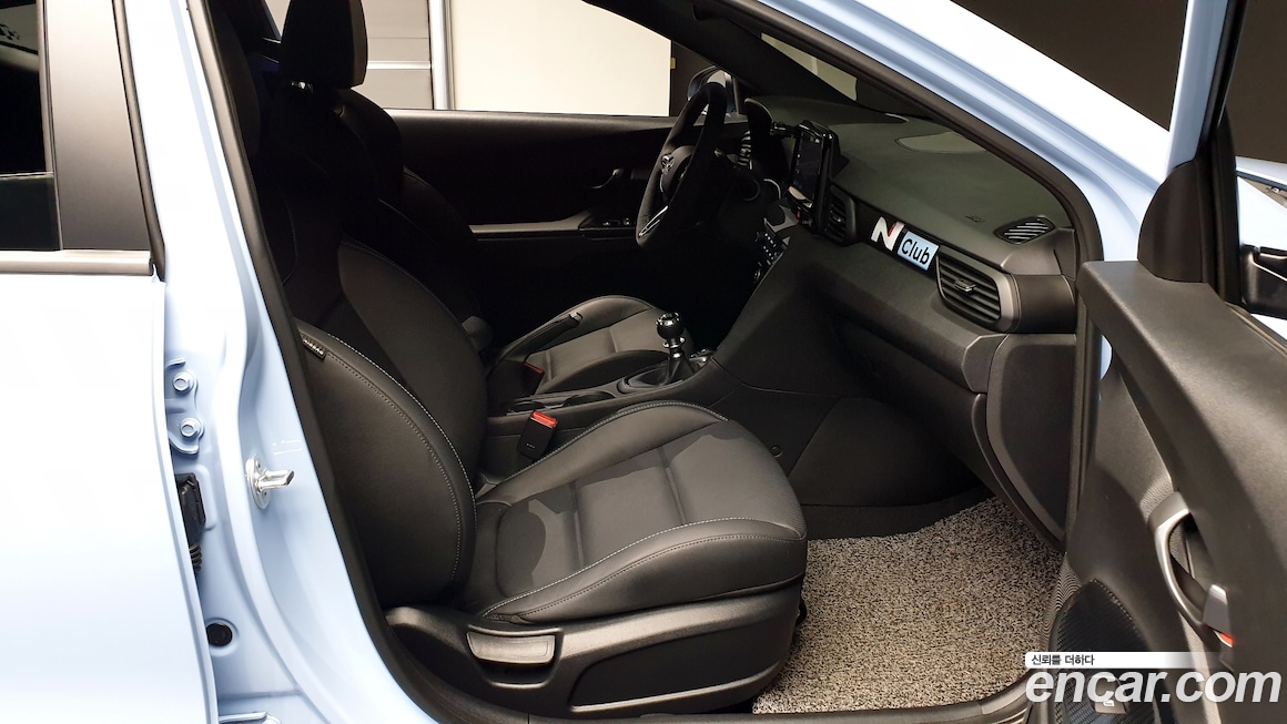 Hyundai Veloster 2020
