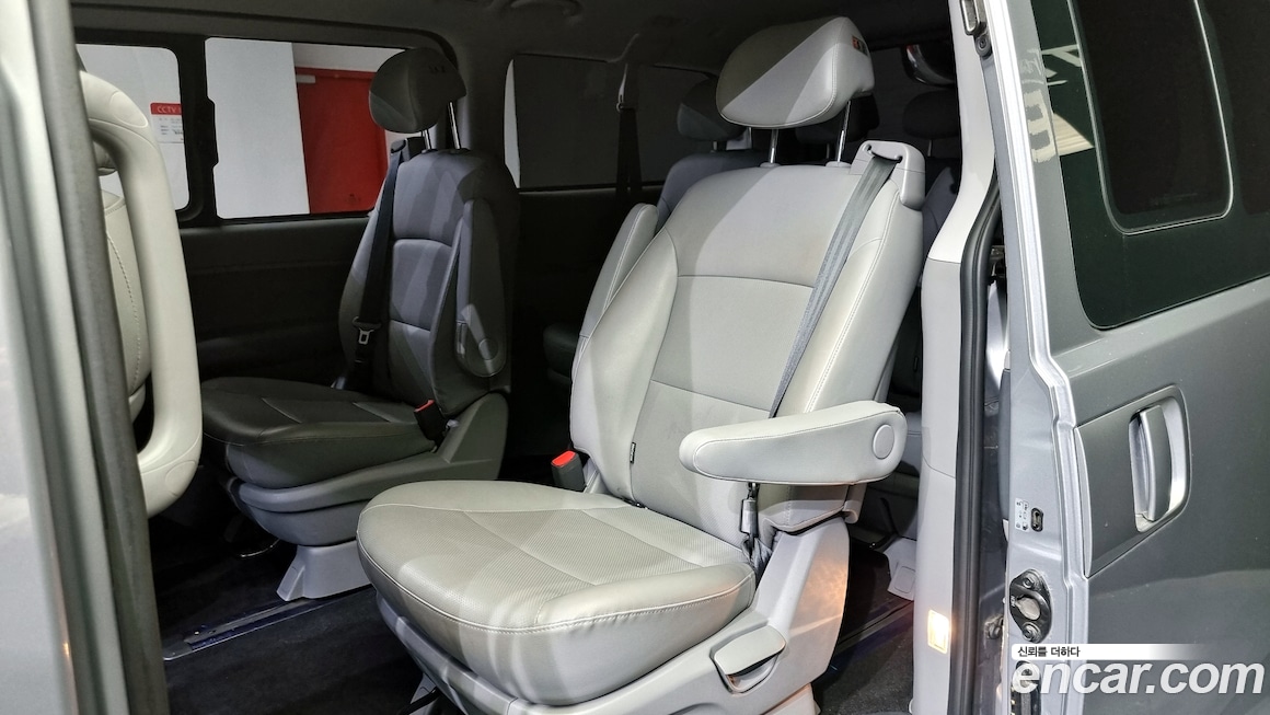 Hyundai Grand Starex 2018