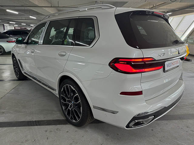 BMW X7 2023