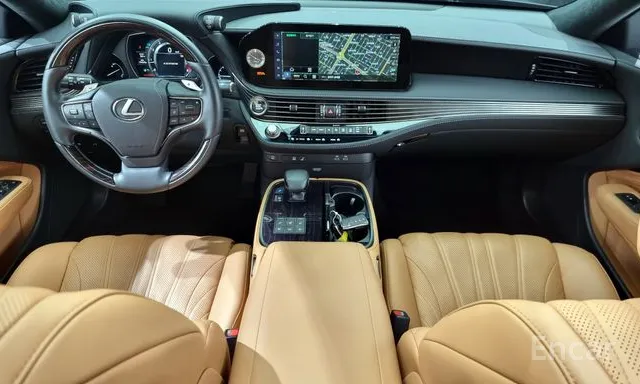 Lexus LS 2023