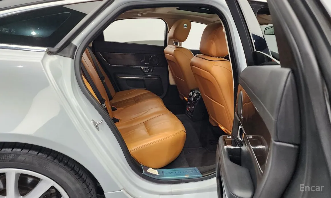 Jaguar XJ 2017
