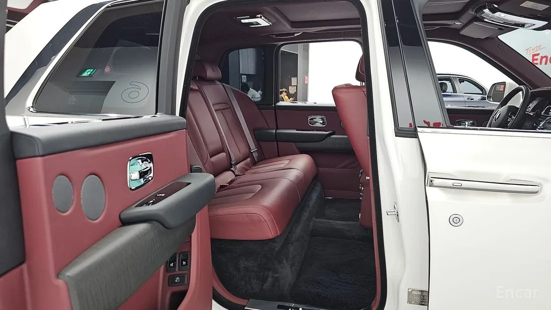 Rolls-Royce Cullinan 2023