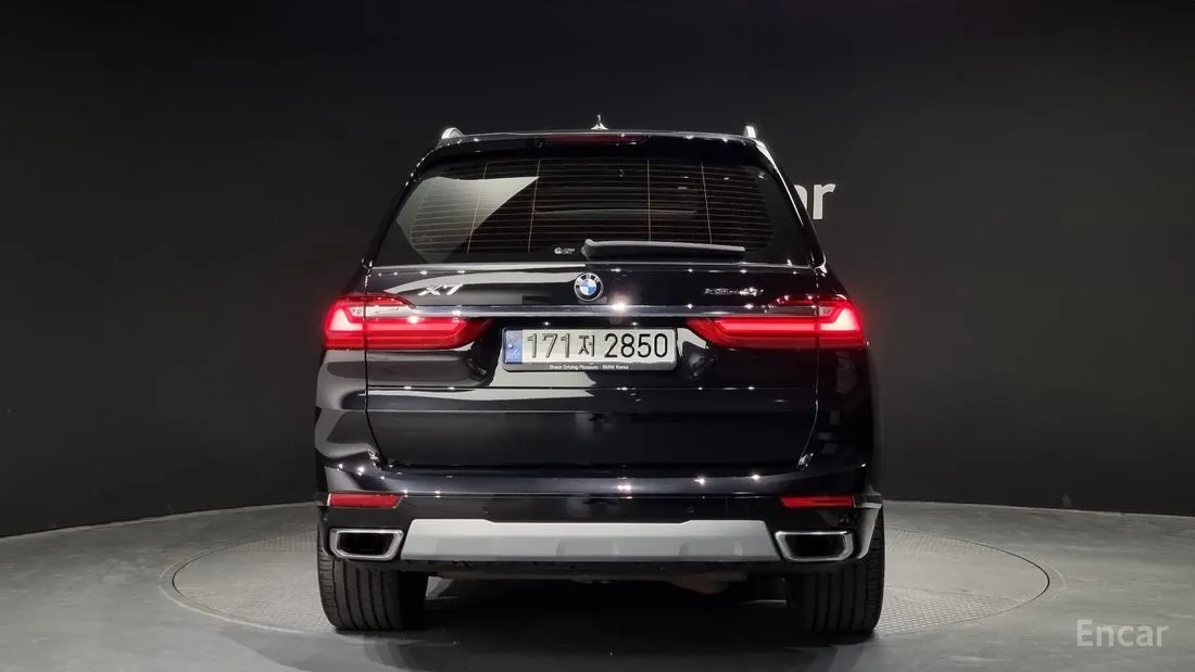 BMW X7 2021