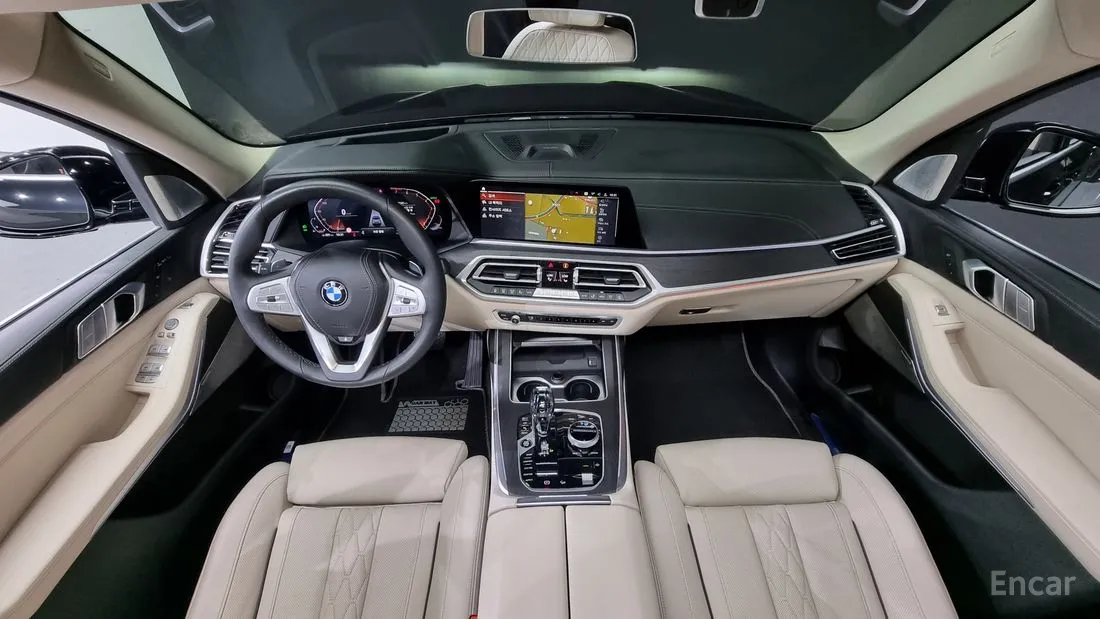 BMW X7 2021