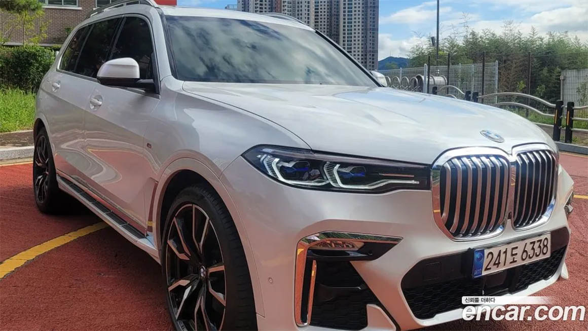 BMW X7 2021