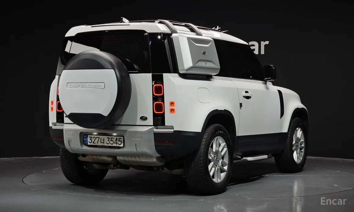 Land Rover Defender 2021