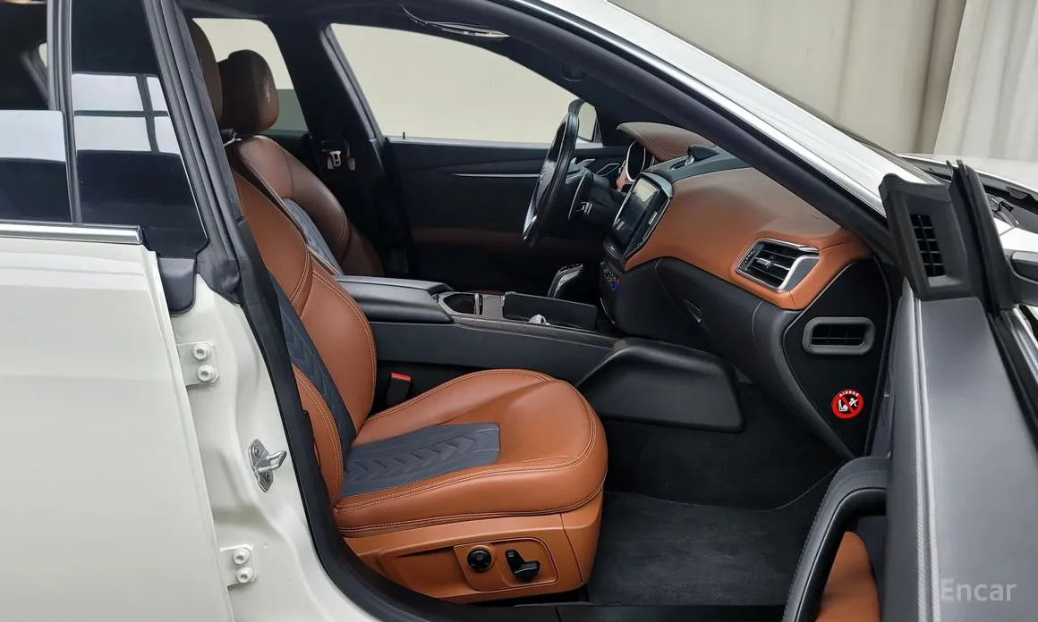 Maserati Ghibli 2020