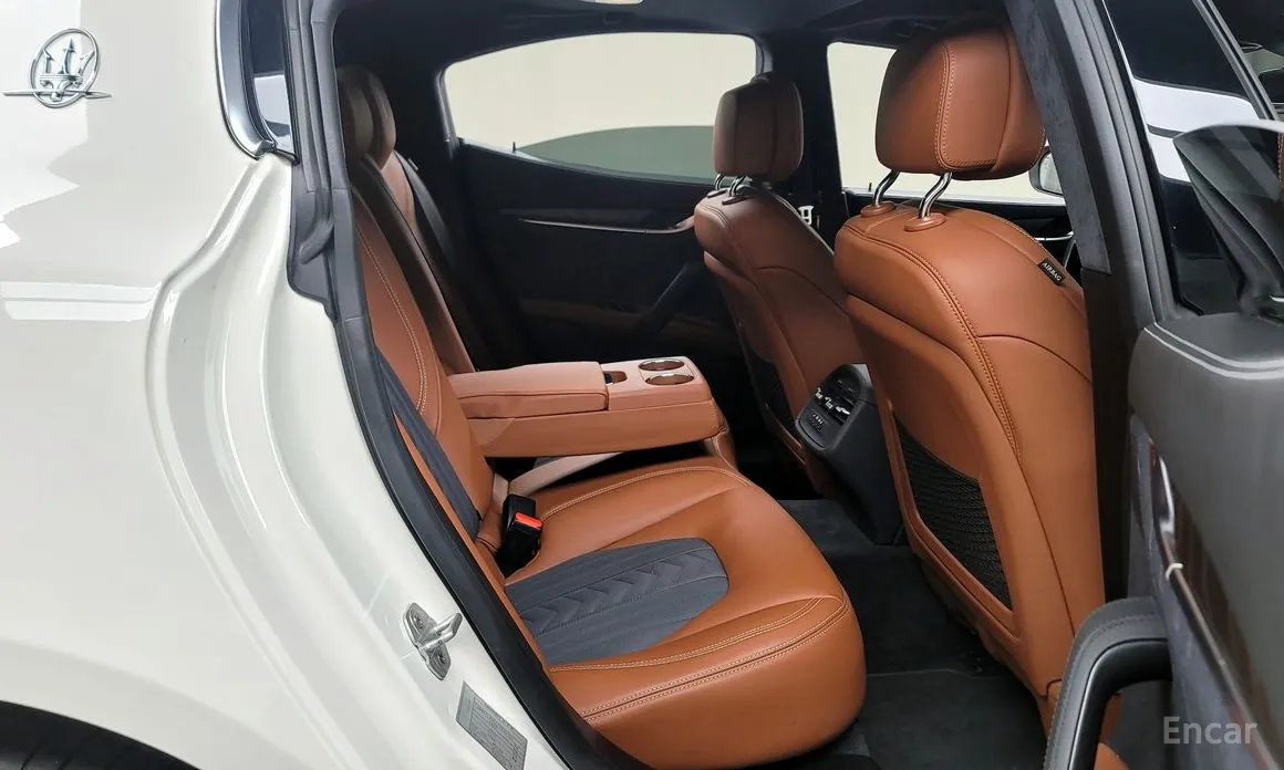 Maserati Ghibli 2020