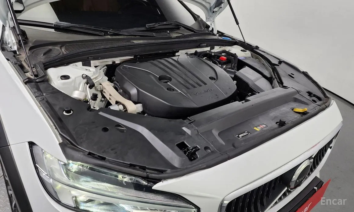Volvo V90 Cross Country 2021