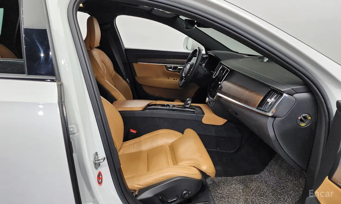 Volvo V90 Cross Country 2021