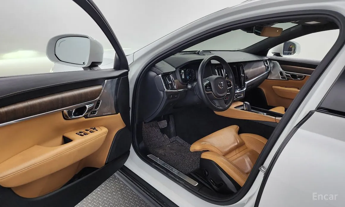 Volvo V90 Cross Country 2021