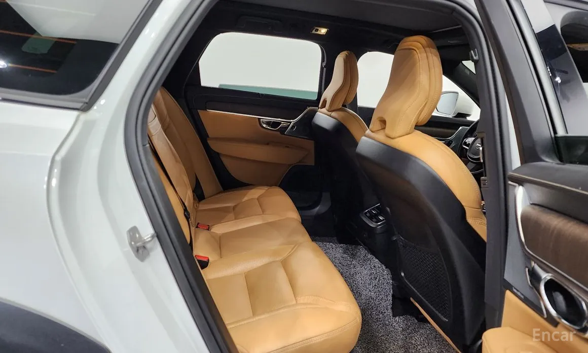 Volvo V90 Cross Country 2021