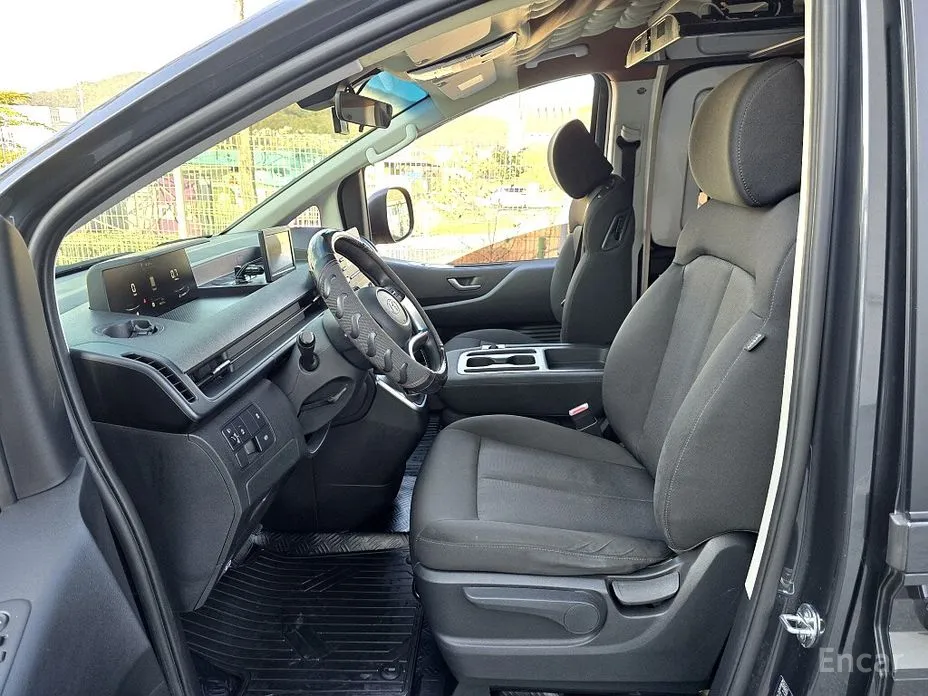 Hyundai Staria 2021