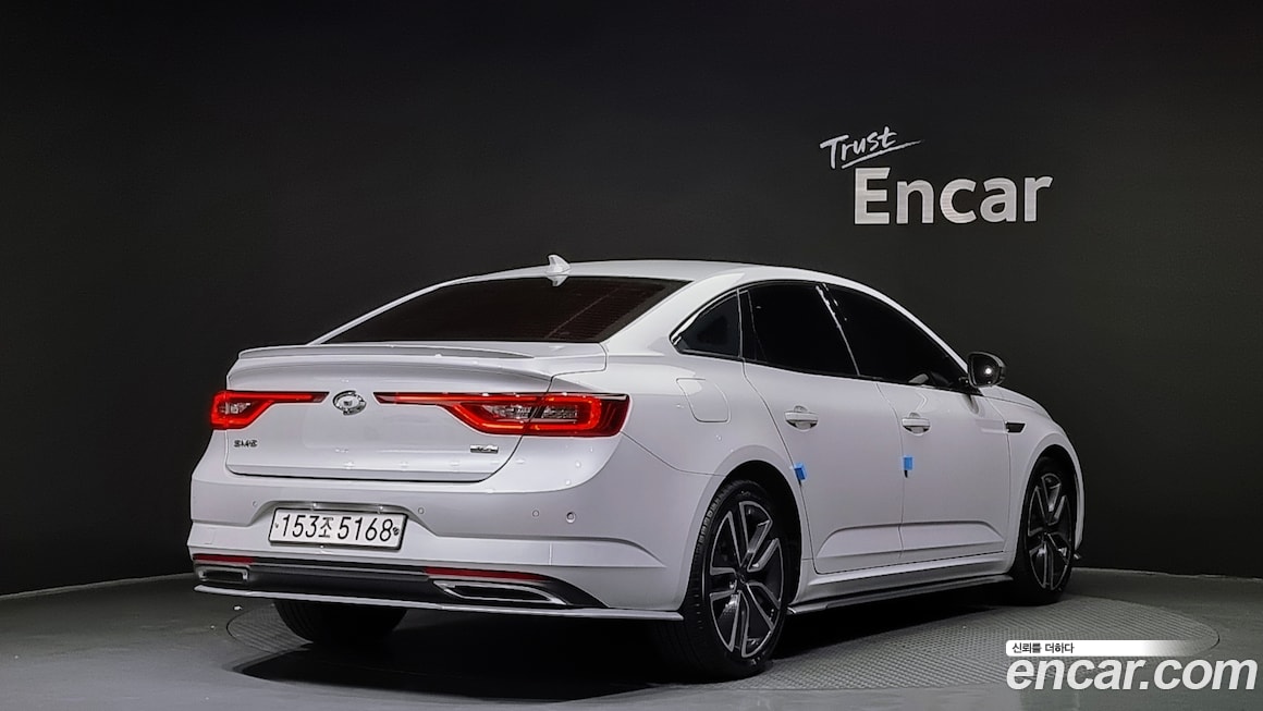 Renault SM6 2018