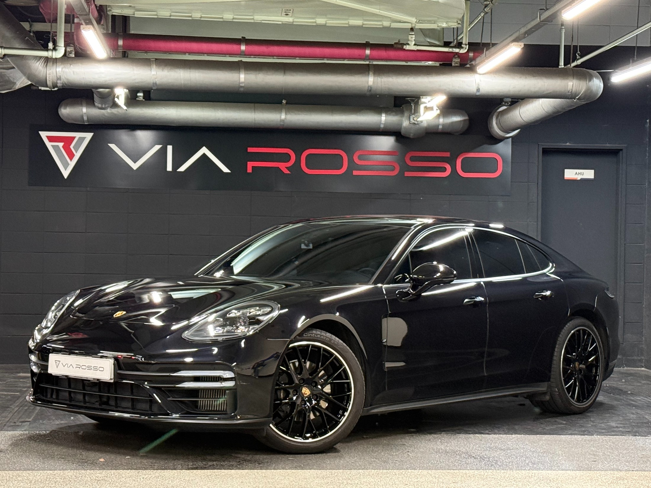 Porsche Panamera 2021