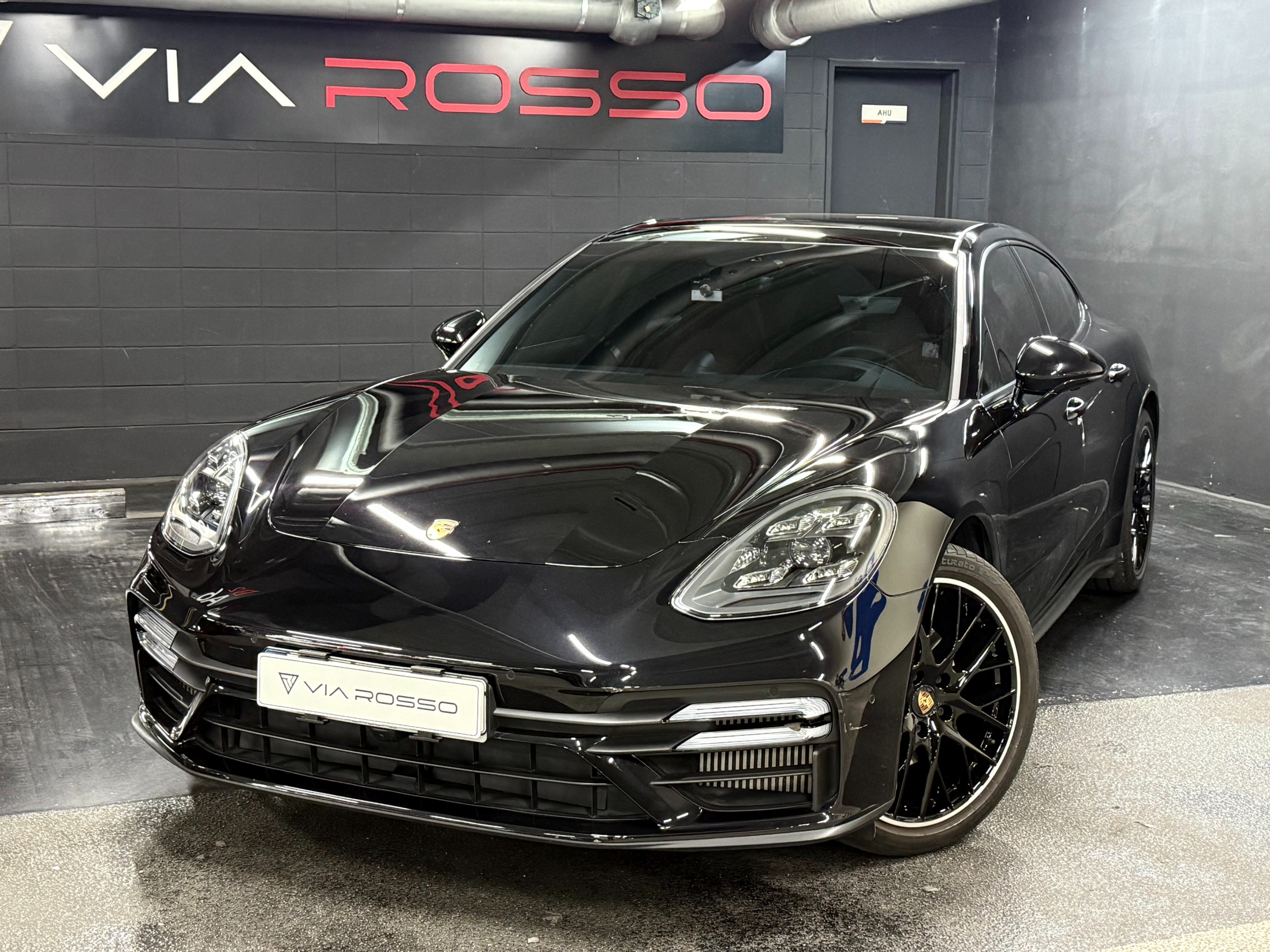 Porsche Panamera 2021