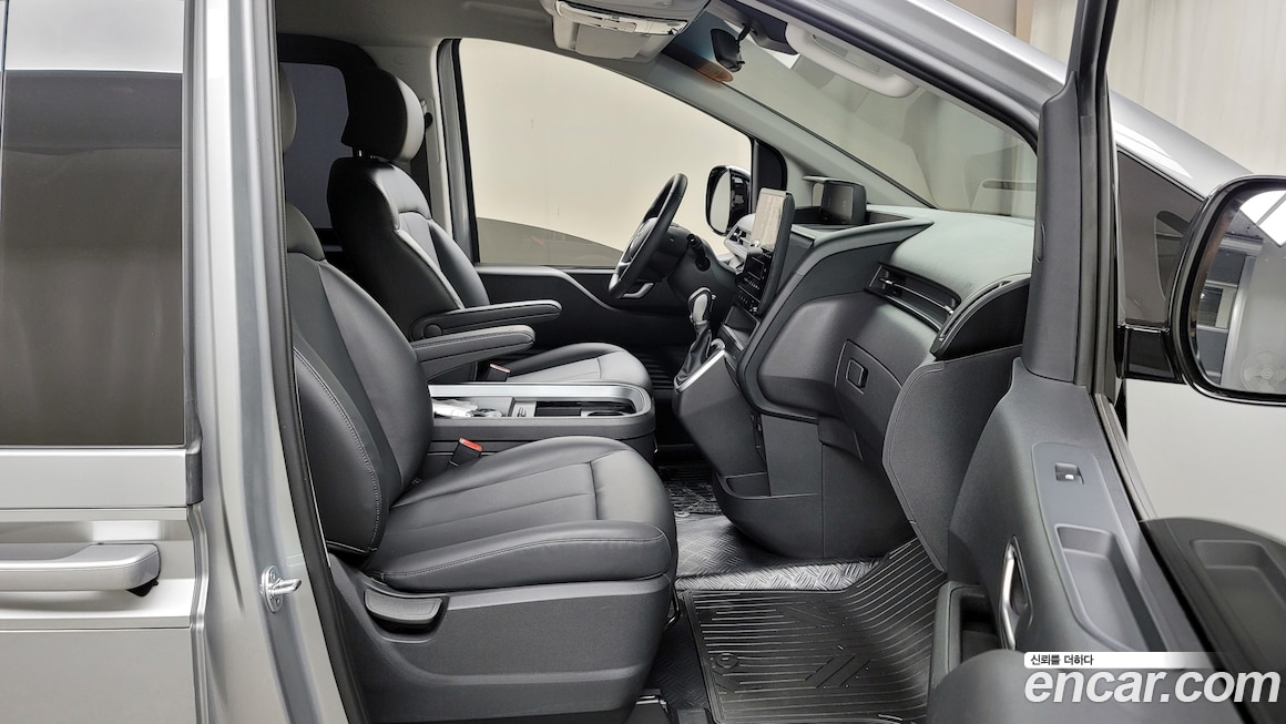 Hyundai Staria 2021
