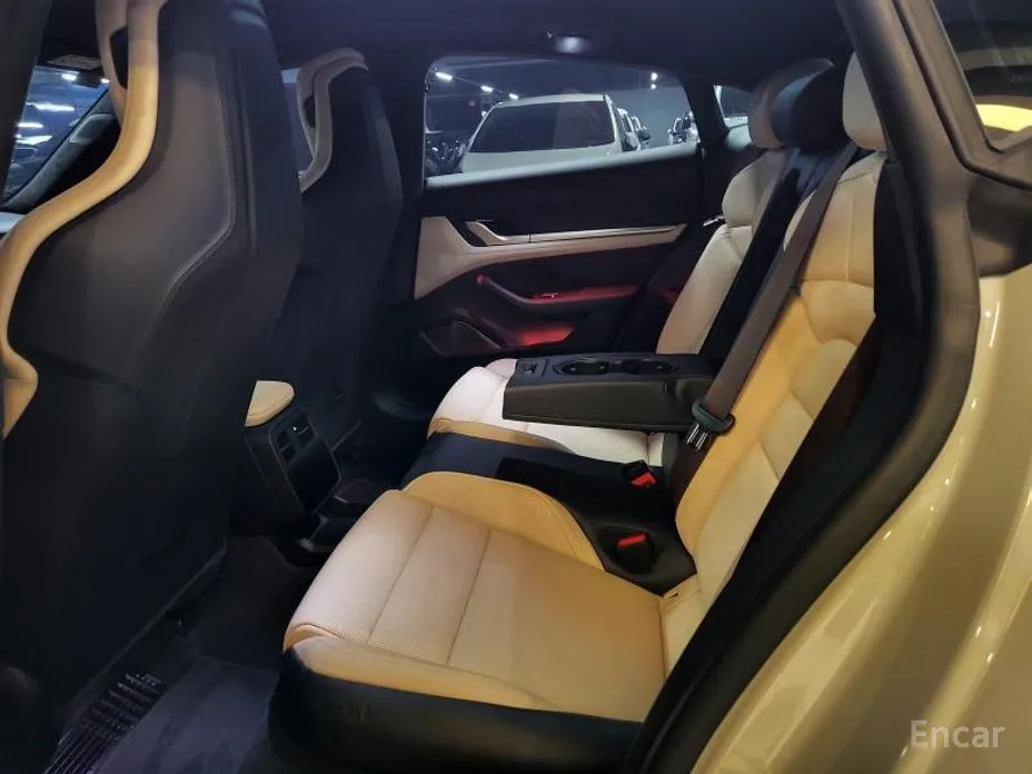 Porsche Taycan 2021