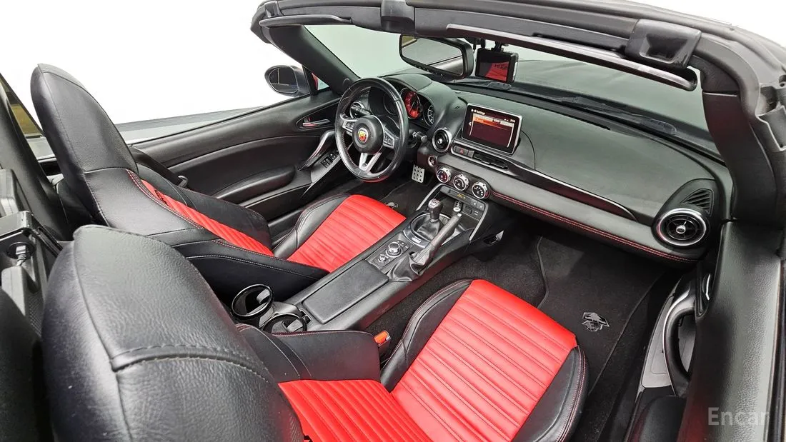 Fiat 124 Spider 2023