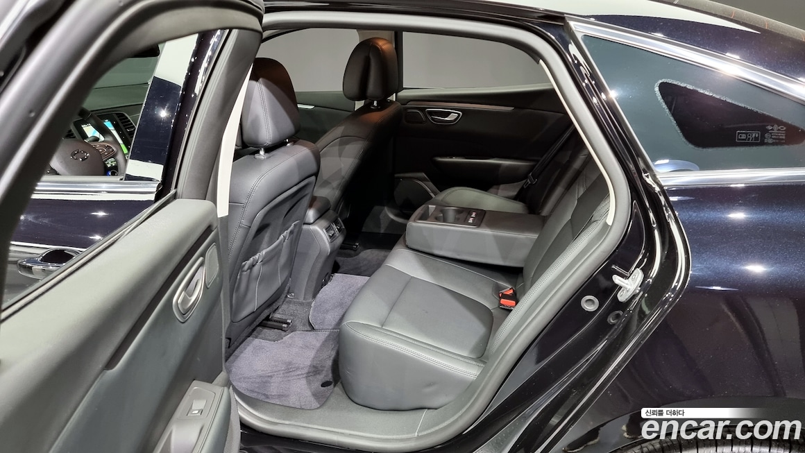 Renault SM6 2019