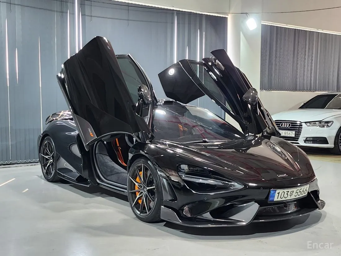 McLaren 765LT 2021