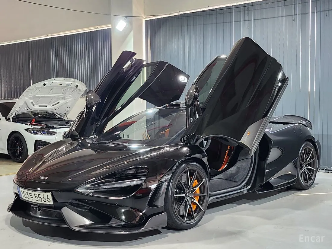 McLaren 765LT 2021