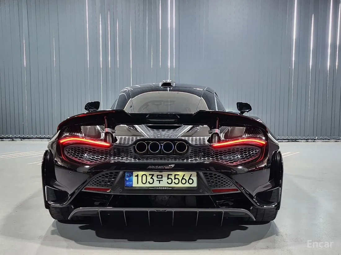 McLaren 765LT 2021