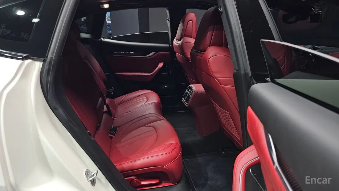 Maserati Levante 2021